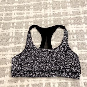 Lululemon sports bra